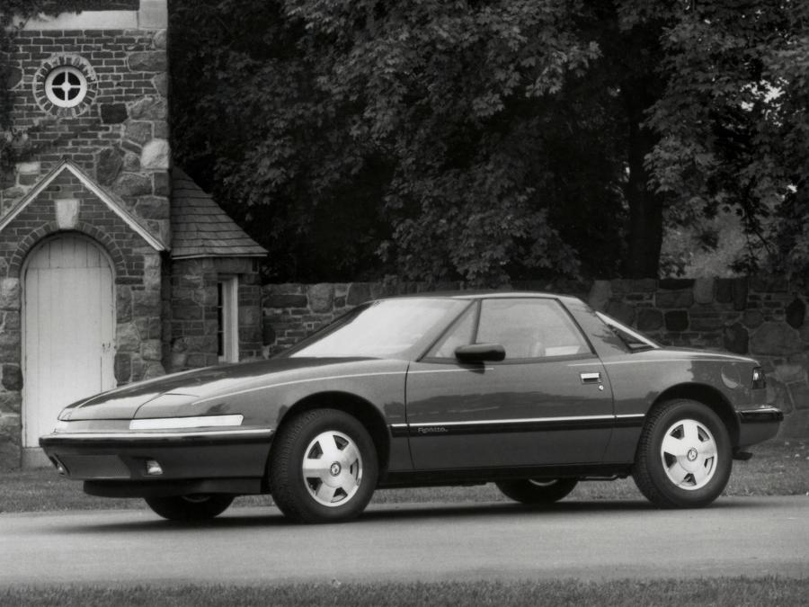  Buick Reatta 1988 года  (фото 10 из 11)